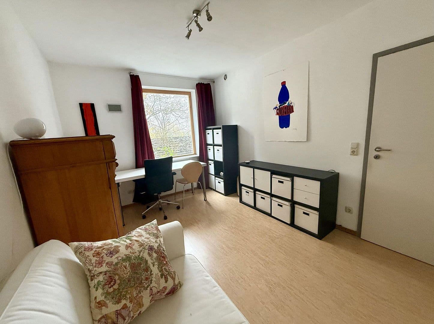 Pronájem bytu 12 m², Stuttgart, Bádensko-Württembersko Pronájem bytu 12 m², Stuttgart, Bádensko-Württembersko