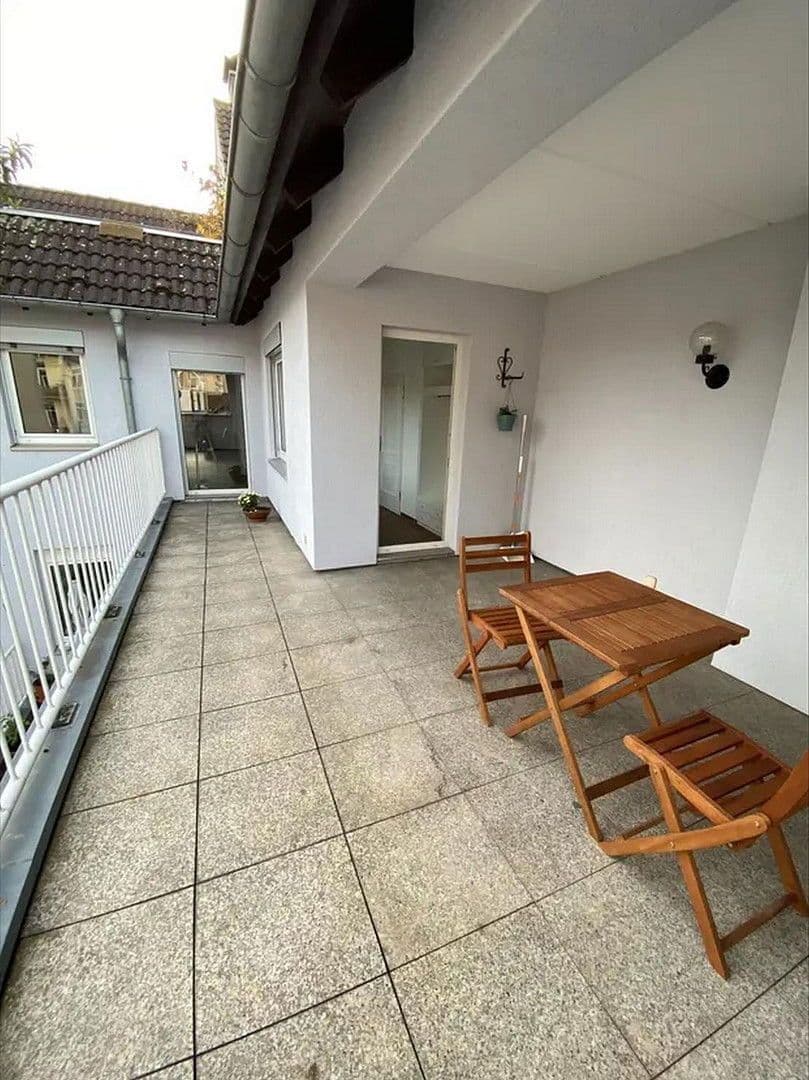 Pronájem bytu 2+1 72 m², Frankfurt am Main, Hessen Pronájem bytu 2+1 72 m², Frankfurt am Main, Hessen