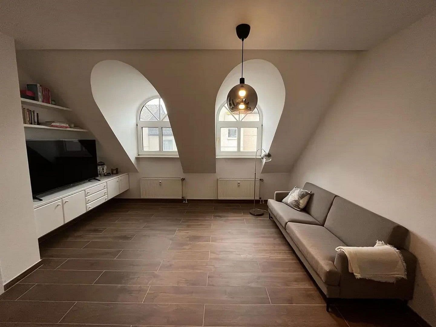 Pronájem bytu 2+1 72 m², Frankfurt am Main, Hessen Pronájem bytu 2+1 72 m², Frankfurt am Main, Hessen