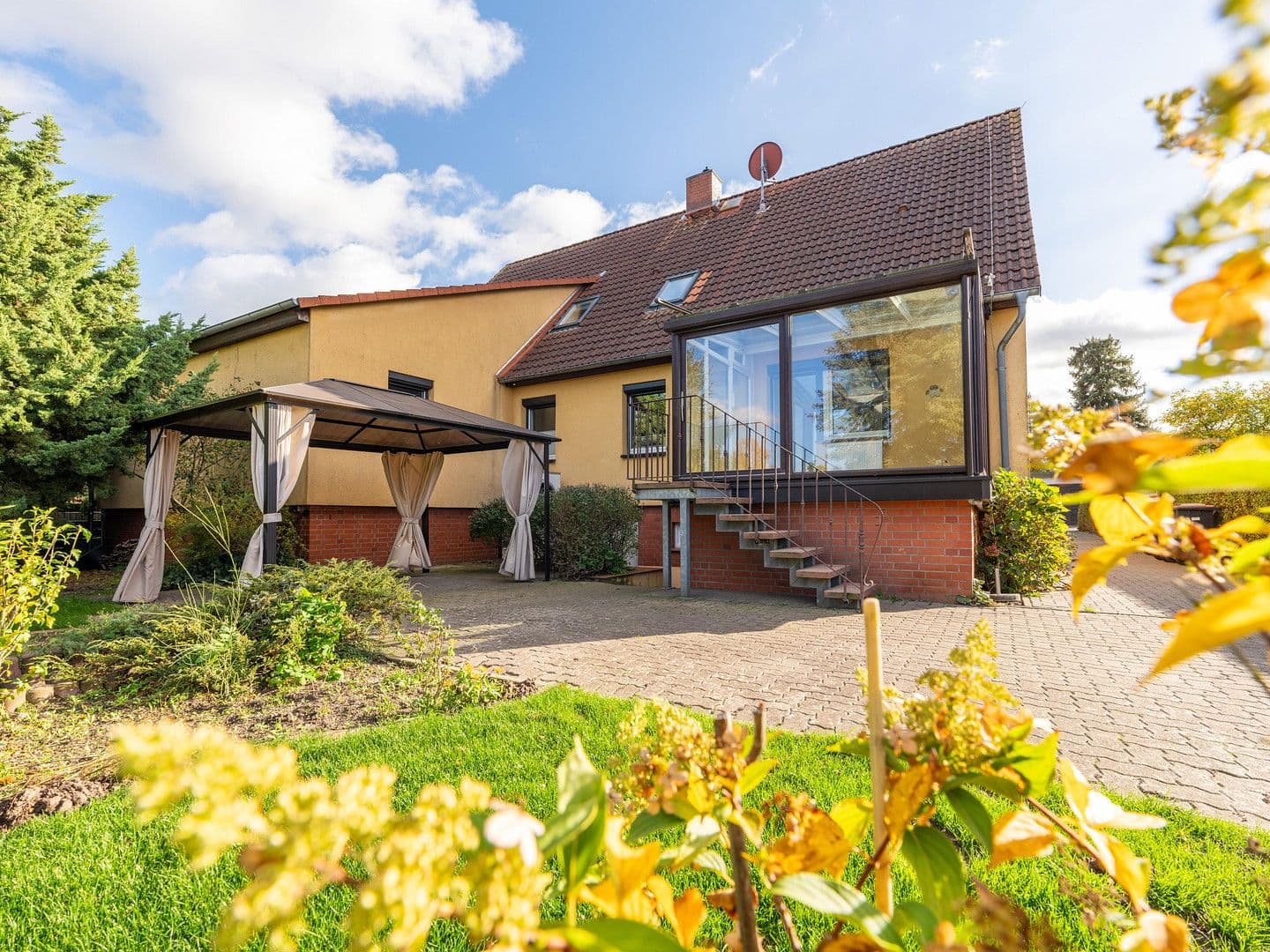 Prodej domu 273 m², pozemek 1.200 m², Oebisfelde-Weferlingen, Sasko-Anhaltsko Prodej domu 273 m², pozemek 1.200 m², Oebisfelde-Weferlingen, Sasko-Anhaltsko