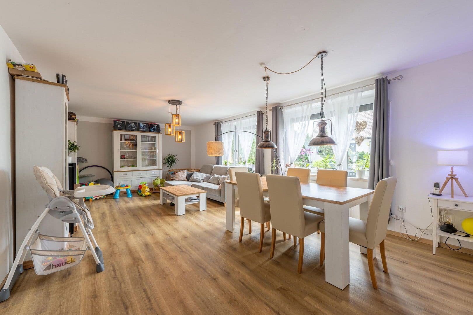 Prodej domu 273 m², pozemek 1.200 m², Oebisfelde-Weferlingen, Sasko-Anhaltsko Prodej domu 273 m², pozemek 1.200 m², Oebisfelde-Weferlingen, Sasko-Anhaltsko