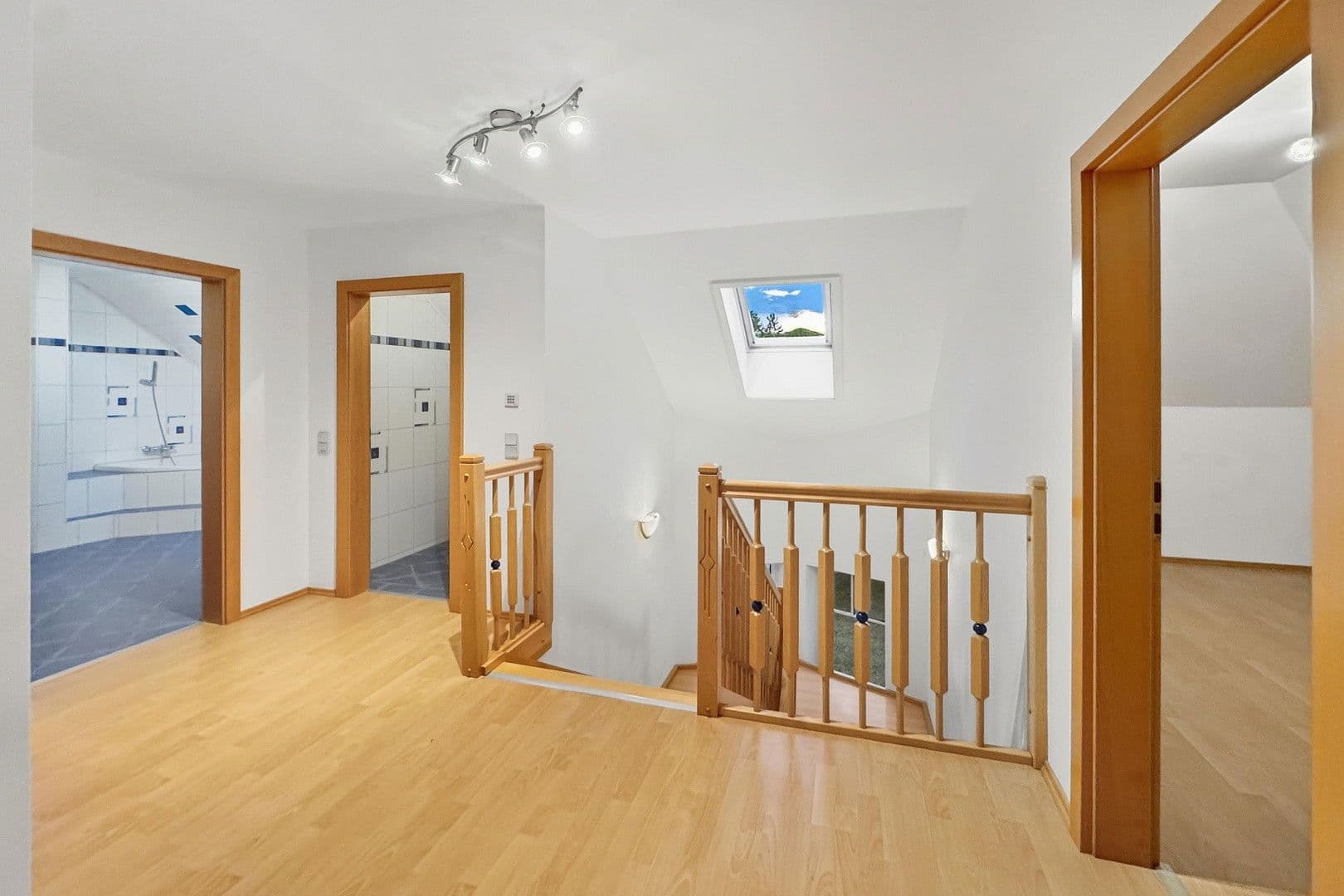 Prodej domu 204 m², pozemek 1.416 m², Günstalstrasse 29, Lockenhaus, Hradsko Prodej domu 204 m², pozemek 1.416 m², Günstalstrasse 29, Lockenhaus, Hradsko