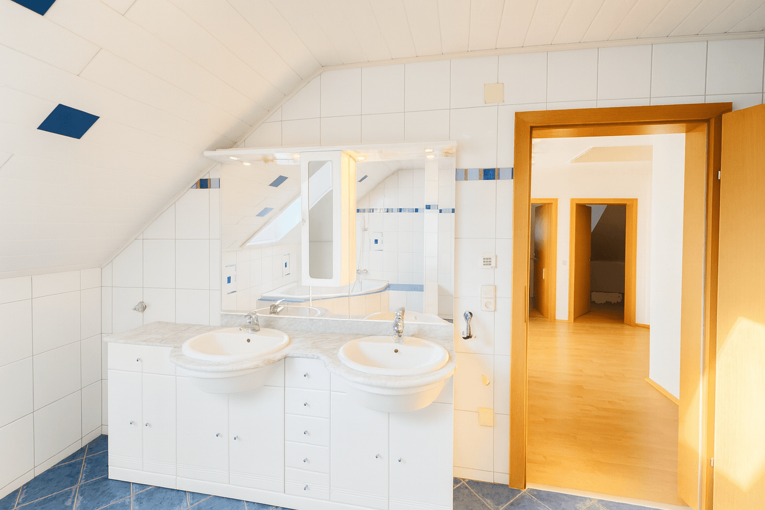 Prodej domu 204 m², pozemek 1.416 m², Günstalstrasse 29, Lockenhaus, Hradsko Prodej domu 204 m², pozemek 1.416 m², Günstalstrasse 29, Lockenhaus, Hradsko