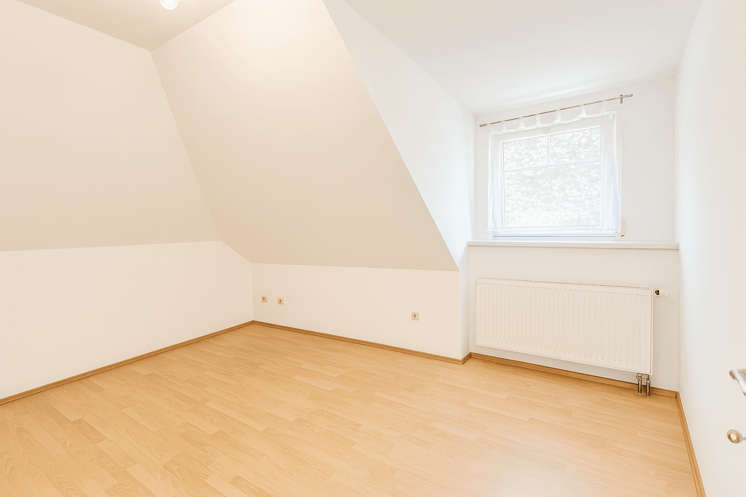 Prodej domu 204 m², pozemek 1.416 m², Günstalstrasse 29, Lockenhaus, Hradsko Prodej domu 204 m², pozemek 1.416 m², Günstalstrasse 29, Lockenhaus, Hradsko