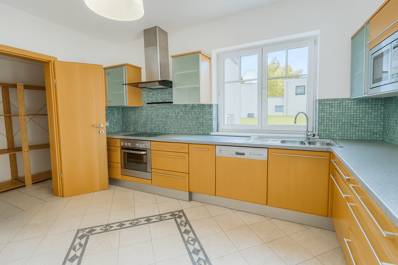 Prodej domu 204 m², pozemek 1.416 m², Günstalstrasse 29, Lockenhaus, Hradsko Prodej domu 204 m², pozemek 1.416 m², Günstalstrasse 29, Lockenhaus, Hradsko