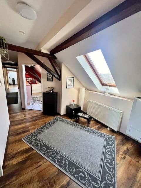 Pronájem bytu 5+1 142 m², Rathausstraße 1, Hochheim, Hessen Pronájem bytu 5+1 142 m², Rathausstraße 1, Hochheim, Hessen