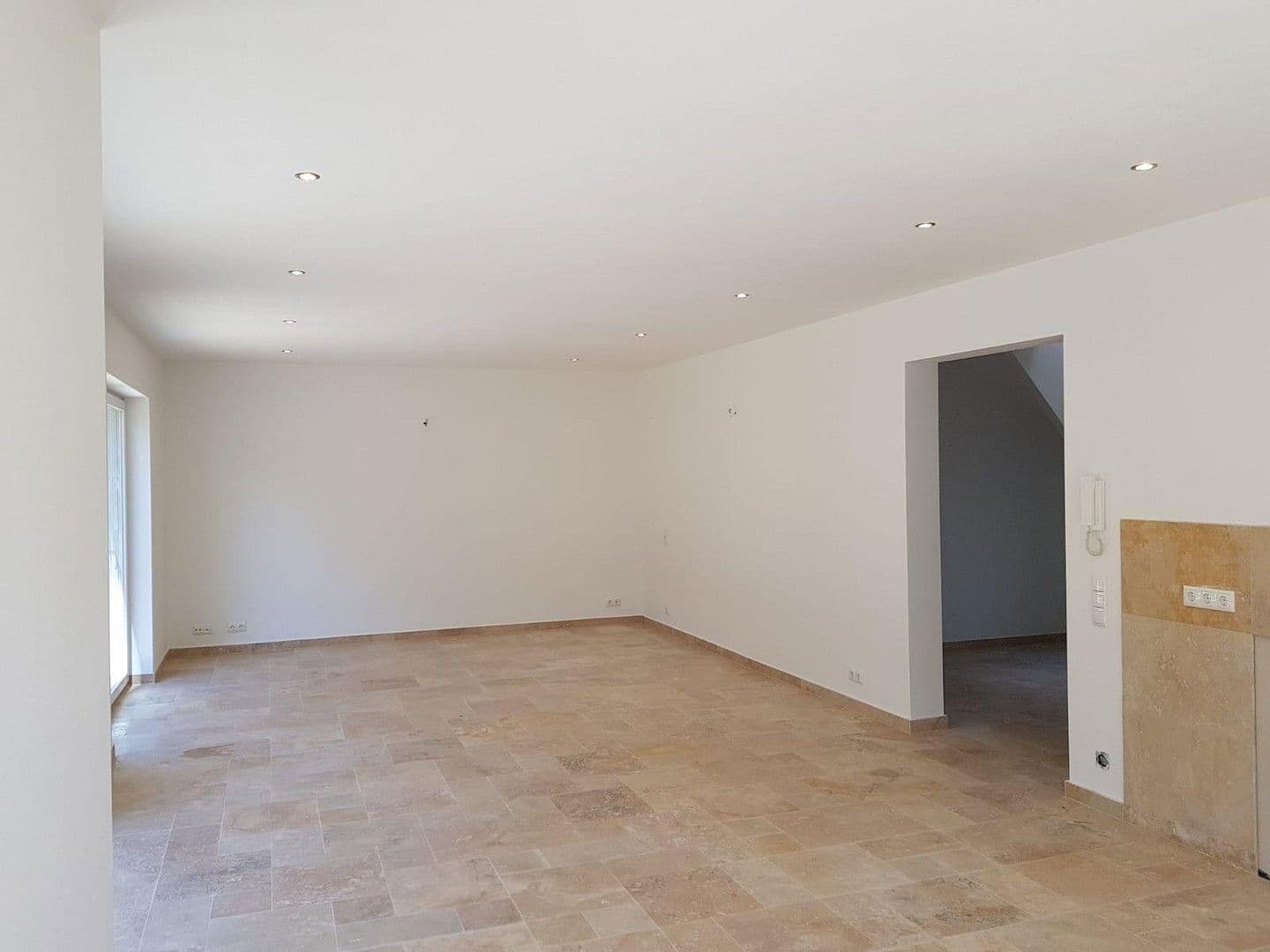 Pronájem domu 155 m², pozemek 300 m², Am kollergang 4, Nittendorf, Bavorsko Pronájem domu 155 m², pozemek 300 m², Am kollergang 4, Nittendorf, Bavorsko
