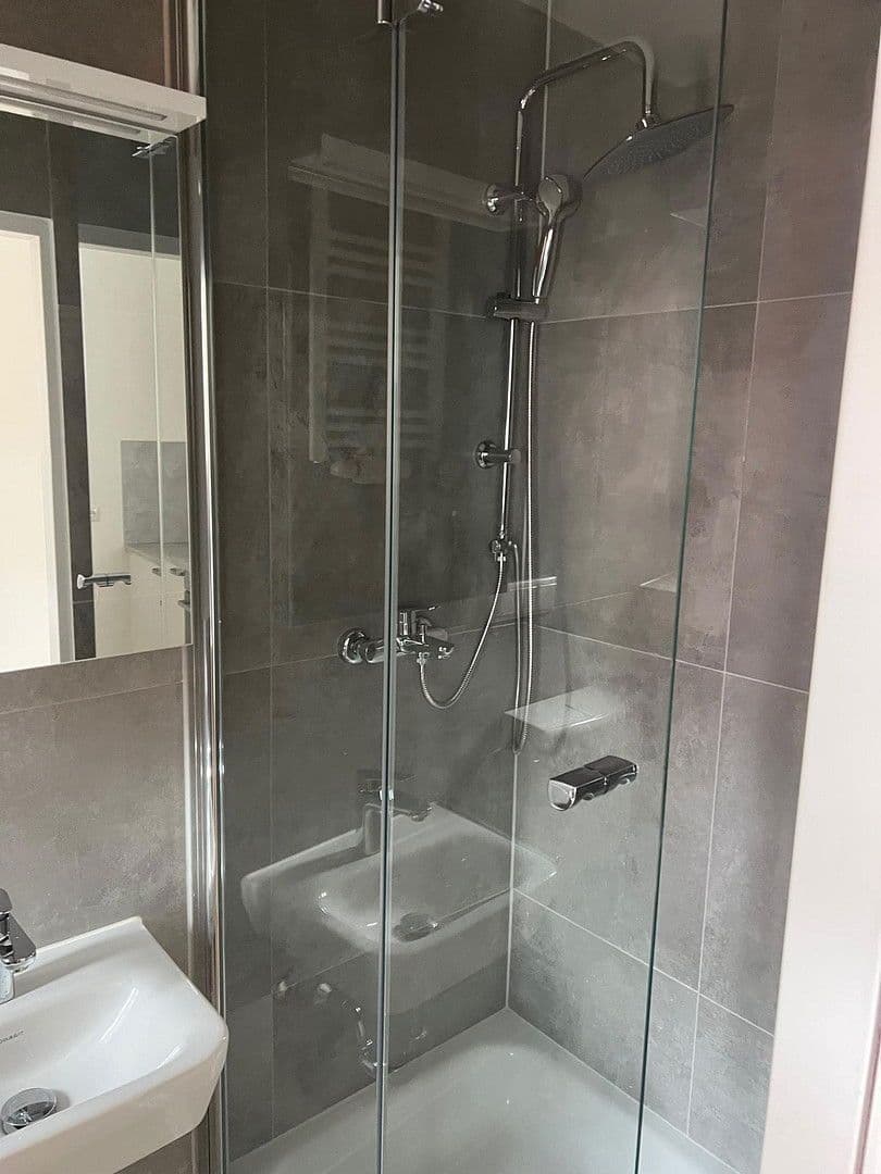 Pronájem bytu 1+1 39 m², Höhenstraße 32, Frankfurt am Main, Hessen Pronájem bytu 1+1 39 m², Höhenstraße 32, Frankfurt am Main, Hessen