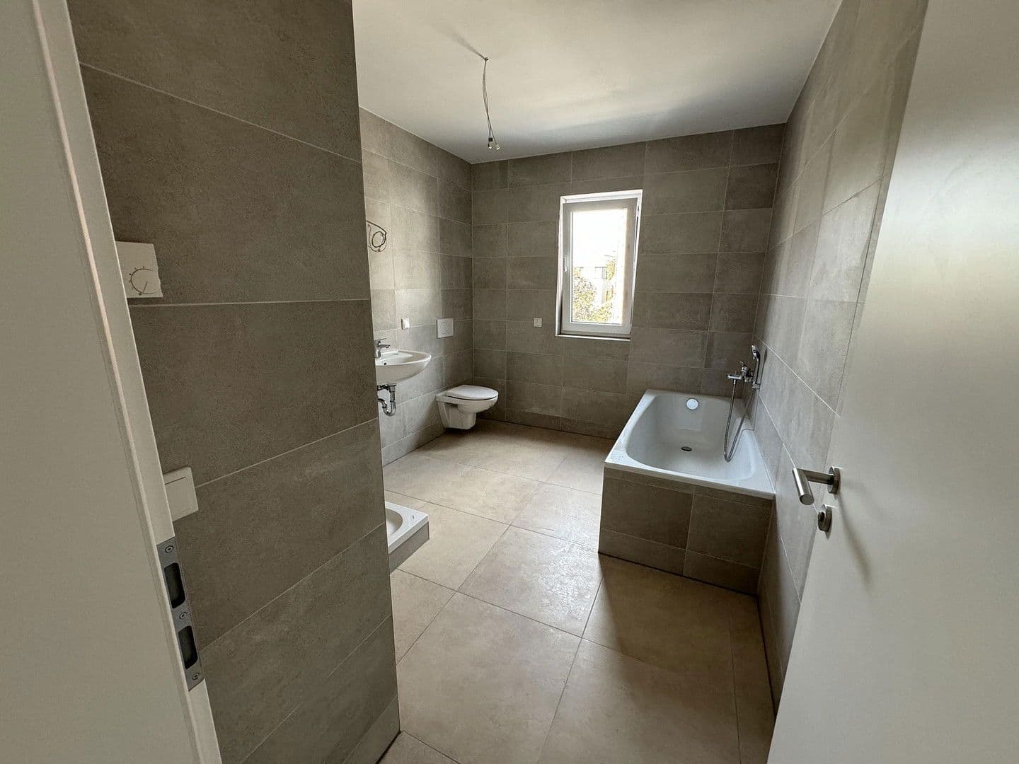 Pronájem bytu 2+1 63 m², Barbarossastrasse 12, Hanau, Hessen Pronájem bytu 2+1 63 m², Barbarossastrasse 12, Hanau, Hessen