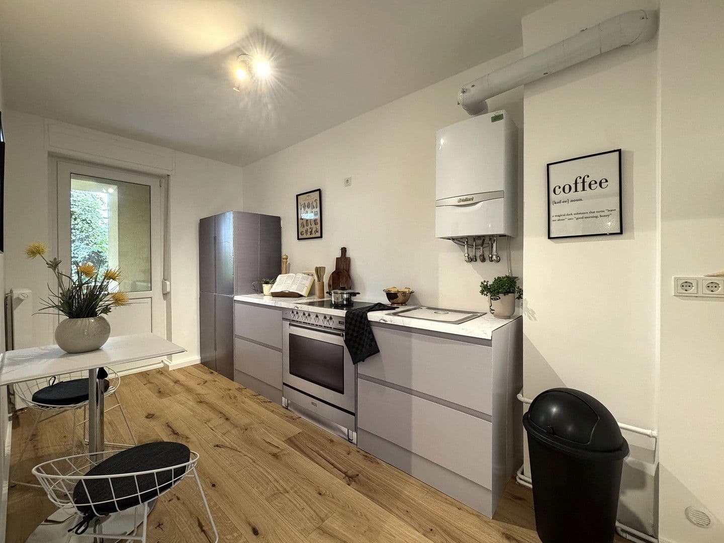 Prodej bytu 3+1 65 m², Köln, Severní Porýní-Vestfálsko Prodej bytu 3+1 65 m², Köln, Severní Porýní-Vestfálsko