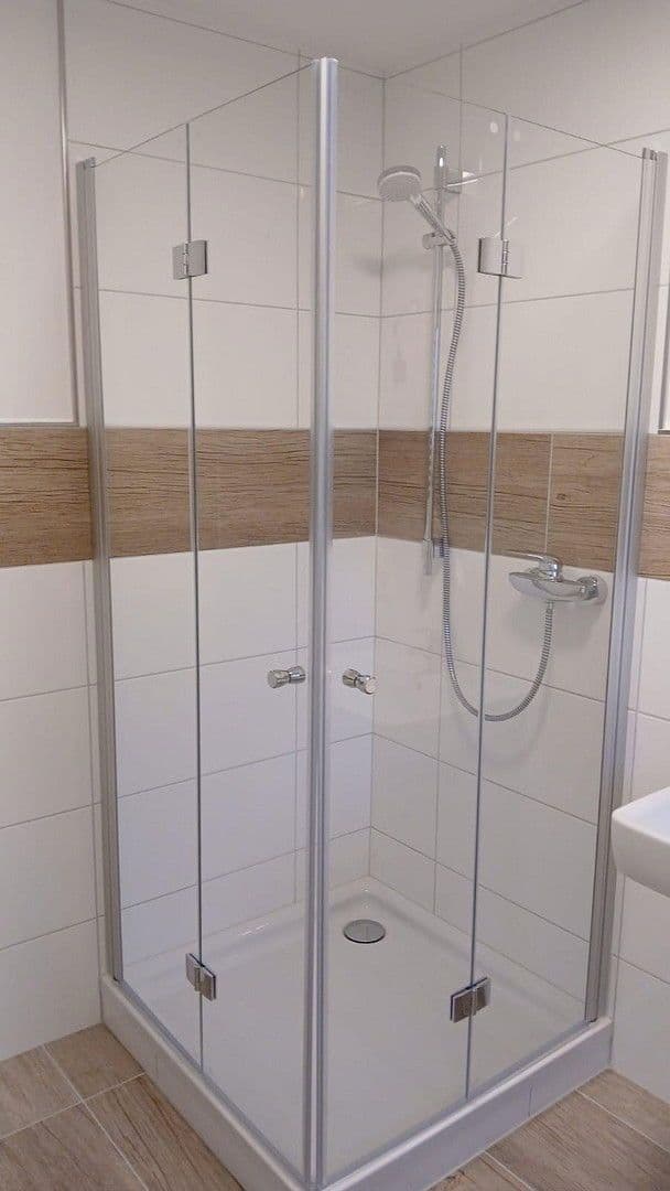 Prodej nebytového prostoru 1.445 m², Bad Soden-Salmünster, Hessen Prodej nebytového prostoru 1.445 m², Bad Soden-Salmünster, Hessen