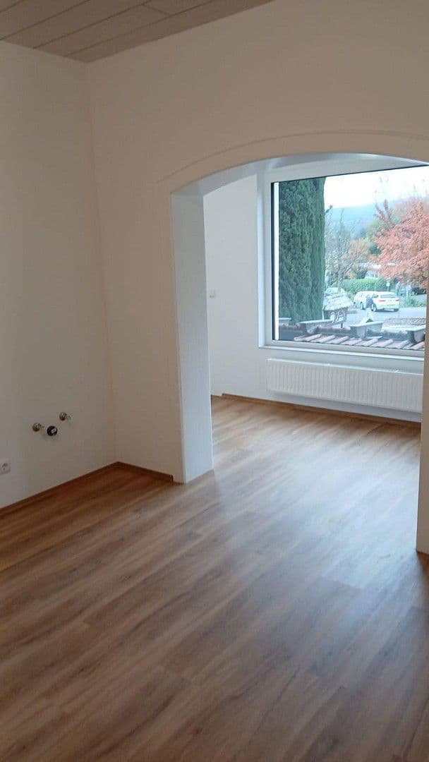 Prodej nebytového prostoru 1.445 m², Bad Soden-Salmünster, Hessen Prodej nebytového prostoru 1.445 m², Bad Soden-Salmünster, Hessen