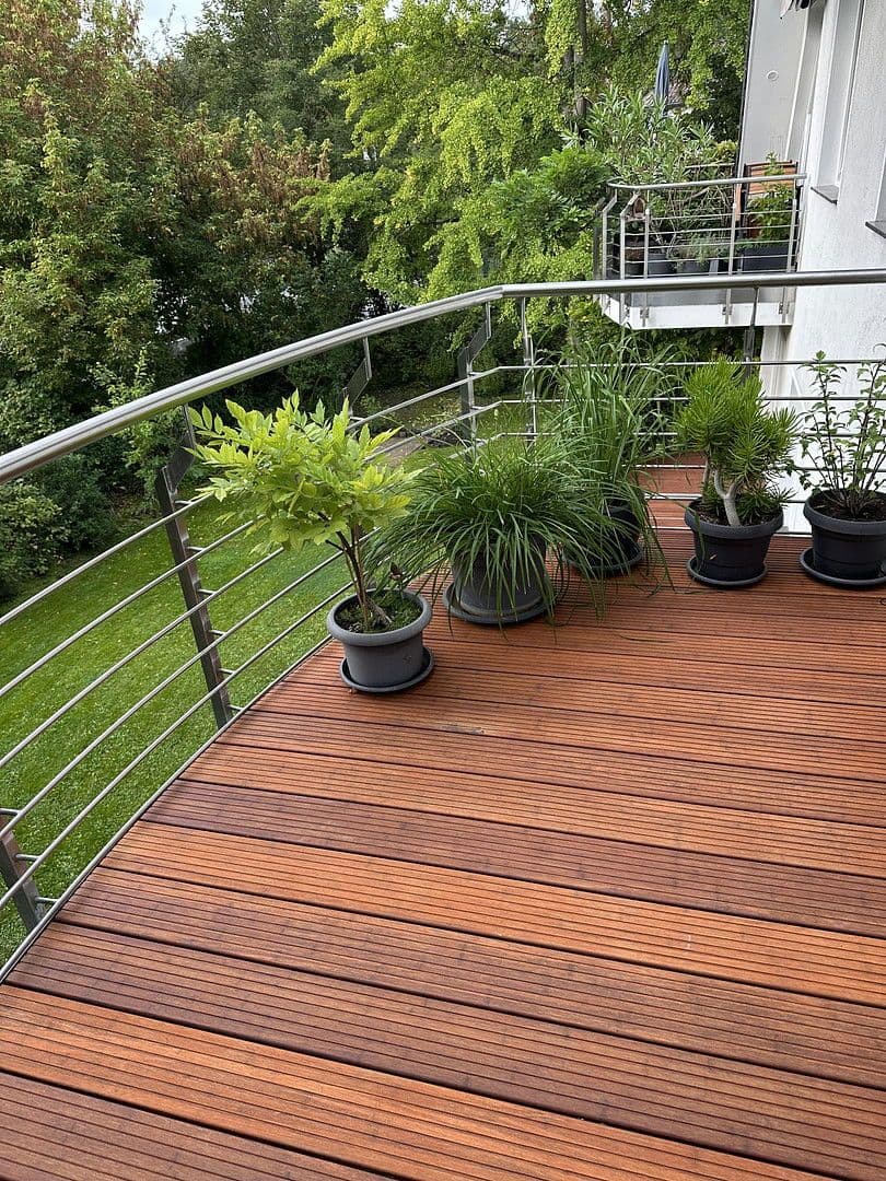 Prodej bytu 4+1 142 m², Berlin, Berlín Prodej bytu 4+1 142 m², Berlin, Berlín