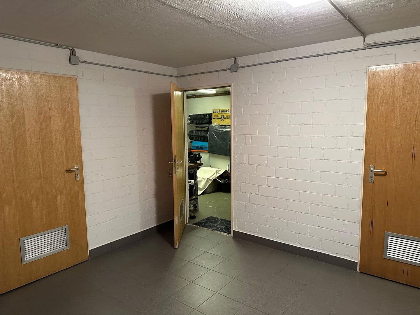 Prodej bytu 4+1 142 m², Berlin, Berlín Prodej bytu 4+1 142 m², Berlin, Berlín