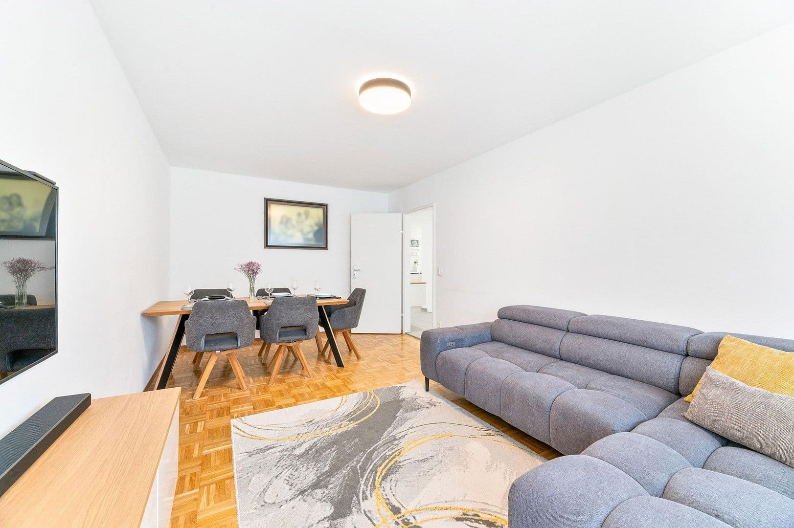 Prodej bytu 3+1 77 m², Mühlhaldenstraße, Stuttgart, Bádensko-Württembersko Prodej bytu 3+1 77 m², Mühlhaldenstraße, Stuttgart, Bádensko-Württembersko