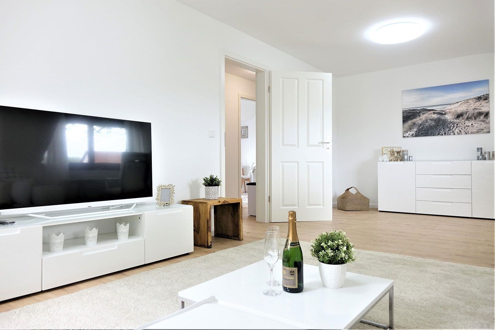 Pronájem bytu 3+1 85 m², Herzogenriedstraße 23, Mannheim, Bádensko-Württembersko Pronájem bytu 3+1 85 m², Herzogenriedstraße 23, Mannheim, Bádensko-Württembersko