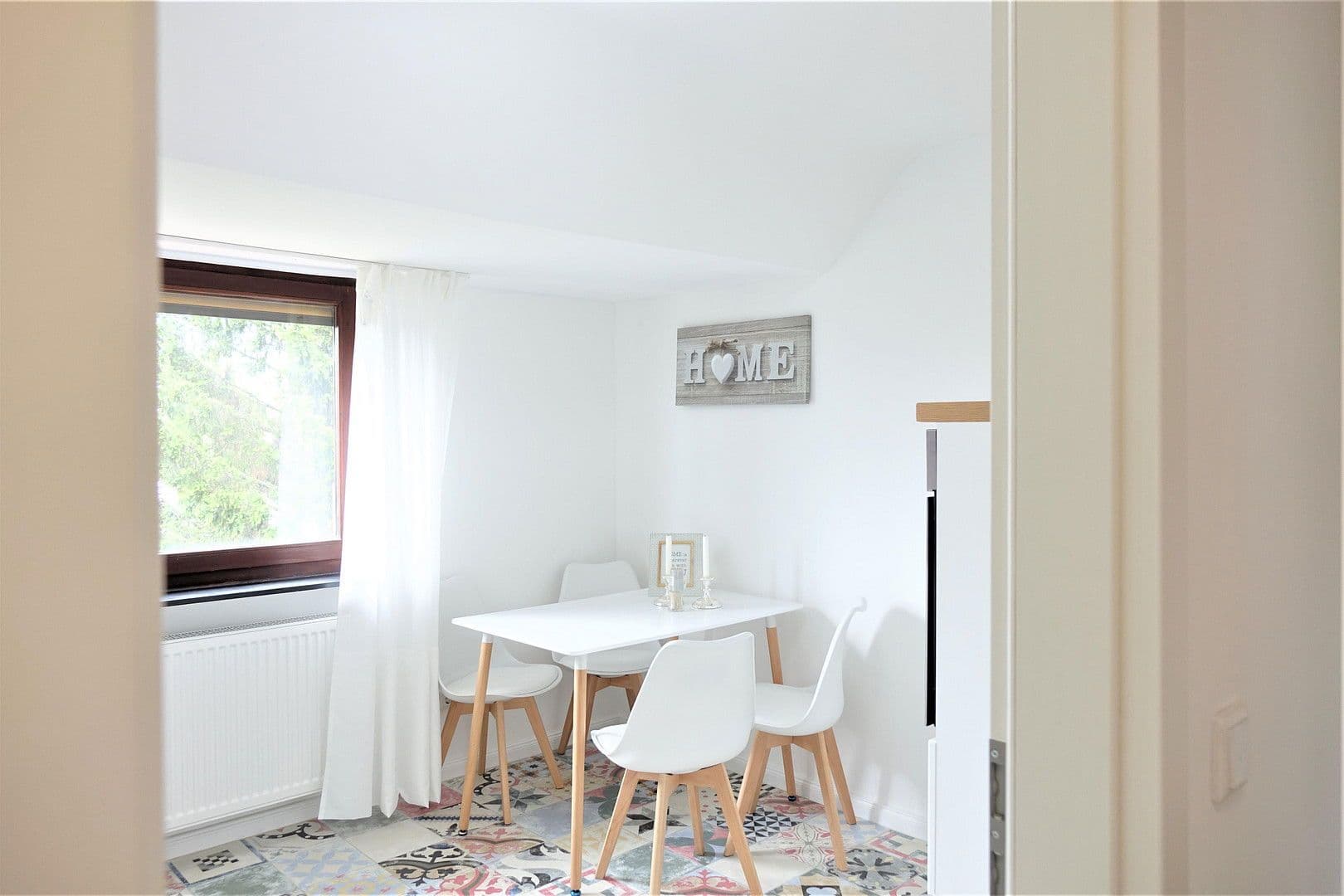 Pronájem bytu 3+1 85 m², Herzogenriedstraße 23, Mannheim, Bádensko-Württembersko Pronájem bytu 3+1 85 m², Herzogenriedstraße 23, Mannheim, Bádensko-Württembersko