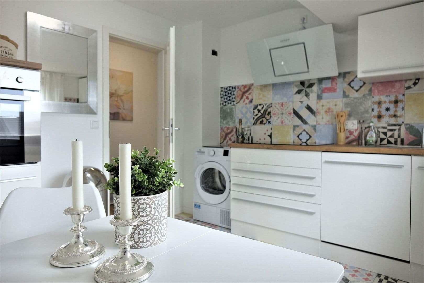 Pronájem bytu 3+1 85 m², Herzogenriedstraße 23, Mannheim, Bádensko-Württembersko Pronájem bytu 3+1 85 m², Herzogenriedstraße 23, Mannheim, Bádensko-Württembersko