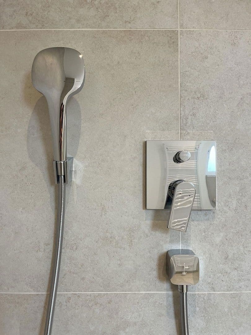 Pronájem bytu 2+1 65 m², Schongauerstraße 3, Wiesbaden, Hessen Pronájem bytu 2+1 65 m², Schongauerstraße 3, Wiesbaden, Hessen