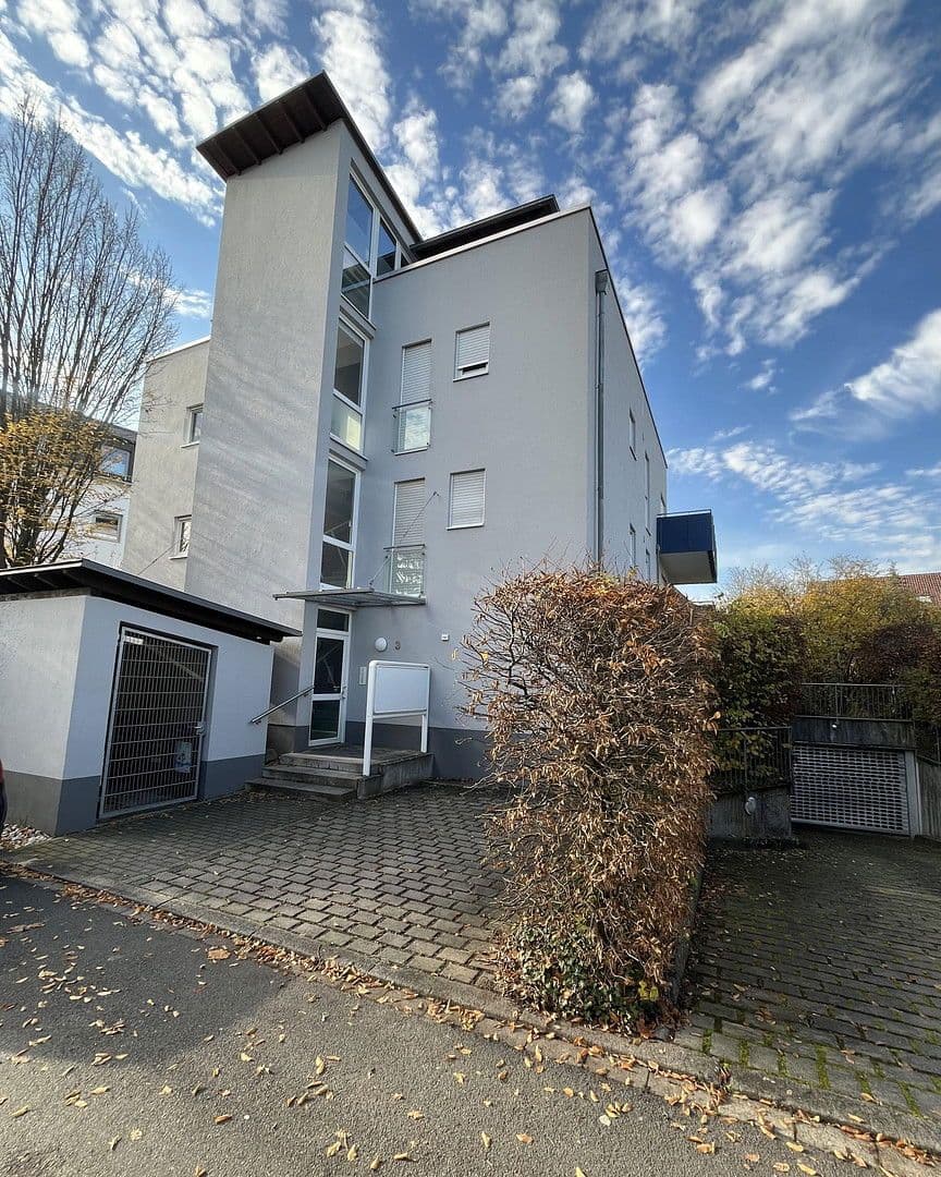 Pronájem bytu 2+1 65 m², Schongauerstraße 3, Wiesbaden, Hessen Pronájem bytu 2+1 65 m², Schongauerstraße 3, Wiesbaden, Hessen