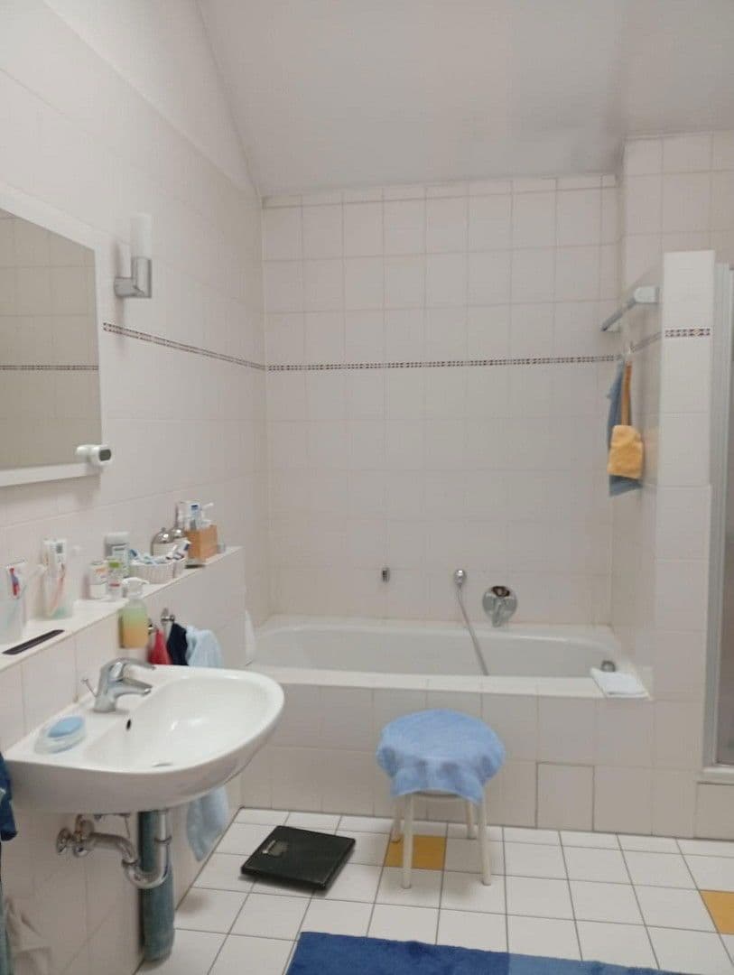 Pronájem bytu 3+1 150 m², Ludwigshafen am Rhein, Porýní-Falc Pronájem bytu 3+1 150 m², Ludwigshafen am Rhein, Porýní-Falc