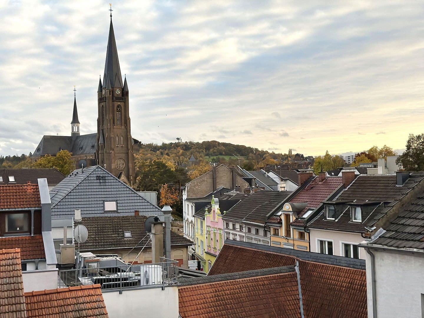 Prodej bytu 3+1 77 m², Bonn, Severní Porýní-Vestfálsko Prodej bytu 3+1 77 m², Bonn, Severní Porýní-Vestfálsko