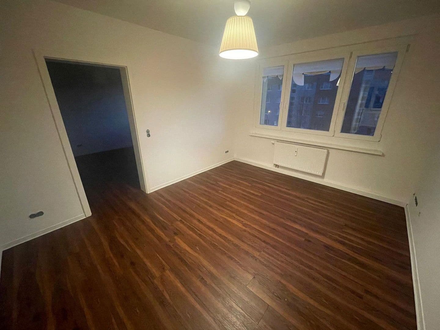 Pronájem bytu 2+1 48 m², Bernburger Str., Leipzig, Sasko Pronájem bytu 2+1 48 m², Bernburger Str., Leipzig, Sasko