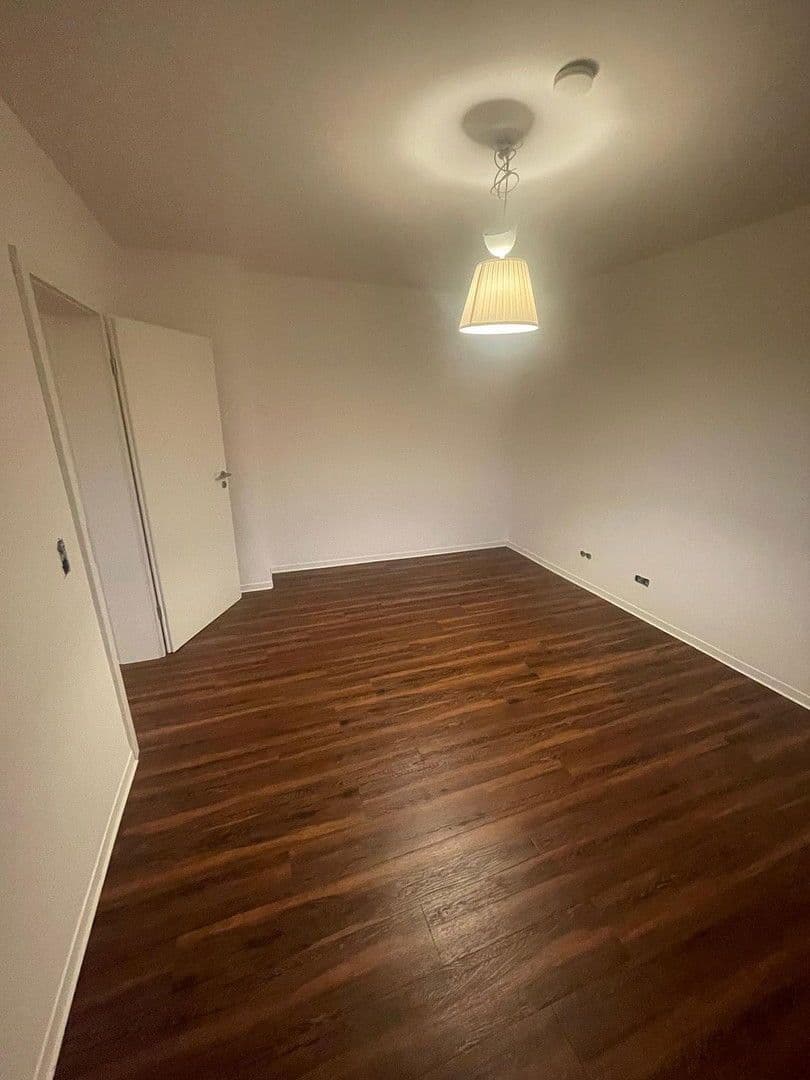 Pronájem bytu 2+1 48 m², Bernburger Str., Leipzig, Sasko Pronájem bytu 2+1 48 m², Bernburger Str., Leipzig, Sasko