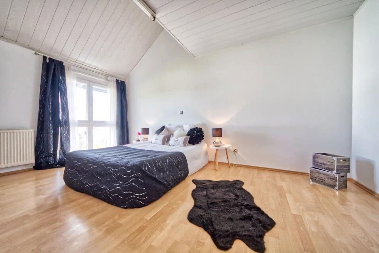 Prodej domu 96 m², pozemek 220 m², Leonberg, Bádensko-Württembersko Prodej domu 96 m², pozemek 220 m², Leonberg, Bádensko-Württembersko