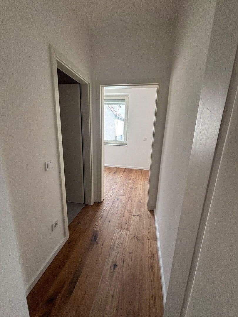 Pronájem bytu 3+1 70 m², Zabergäustr. 97, Stuttgart, Bádensko-Württembersko Pronájem bytu 3+1 70 m², Zabergäustr. 97, Stuttgart, Bádensko-Württembersko