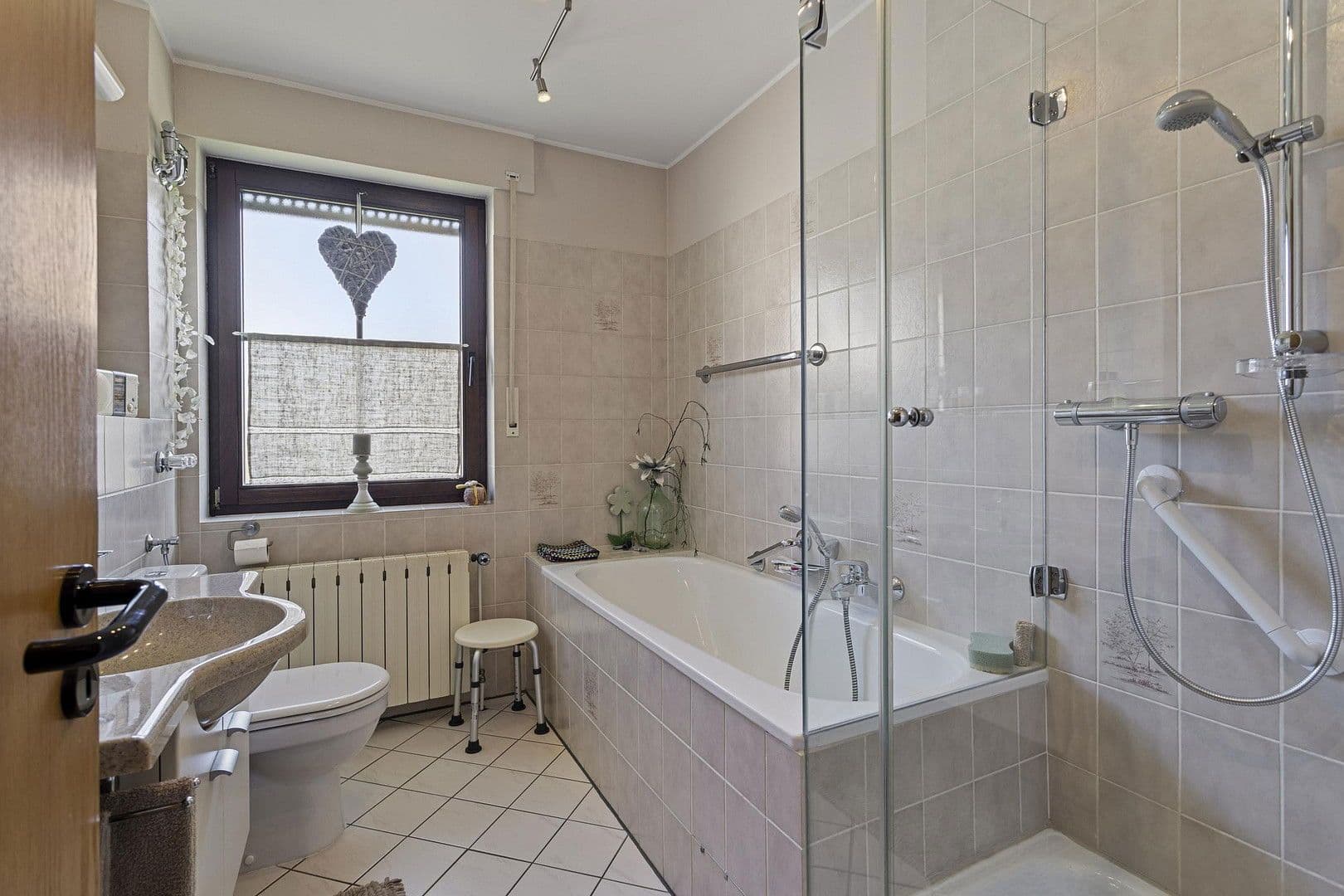 Pronájem bytu 3+1 102 m², Castrop-Rauxel, Severní Porýní-Vestfálsko Pronájem bytu 3+1 102 m², Castrop-Rauxel, Severní Porýní-Vestfálsko