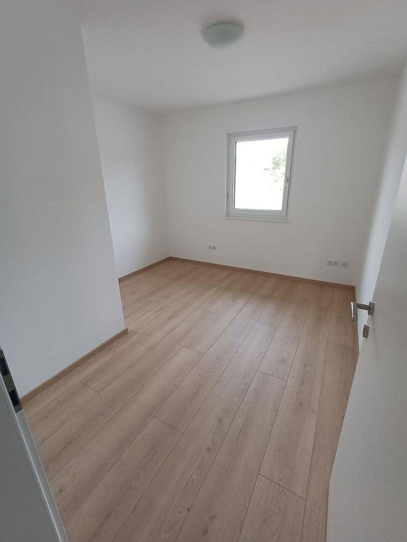 Pronájem domu 97 m², pozemek 564 m², Gerasdorf bei Wien (Oberlisse), Dolní Rakousko Pronájem domu 97 m², pozemek 564 m², Gerasdorf bei Wien (Oberlisse), Dolní Rakousko
