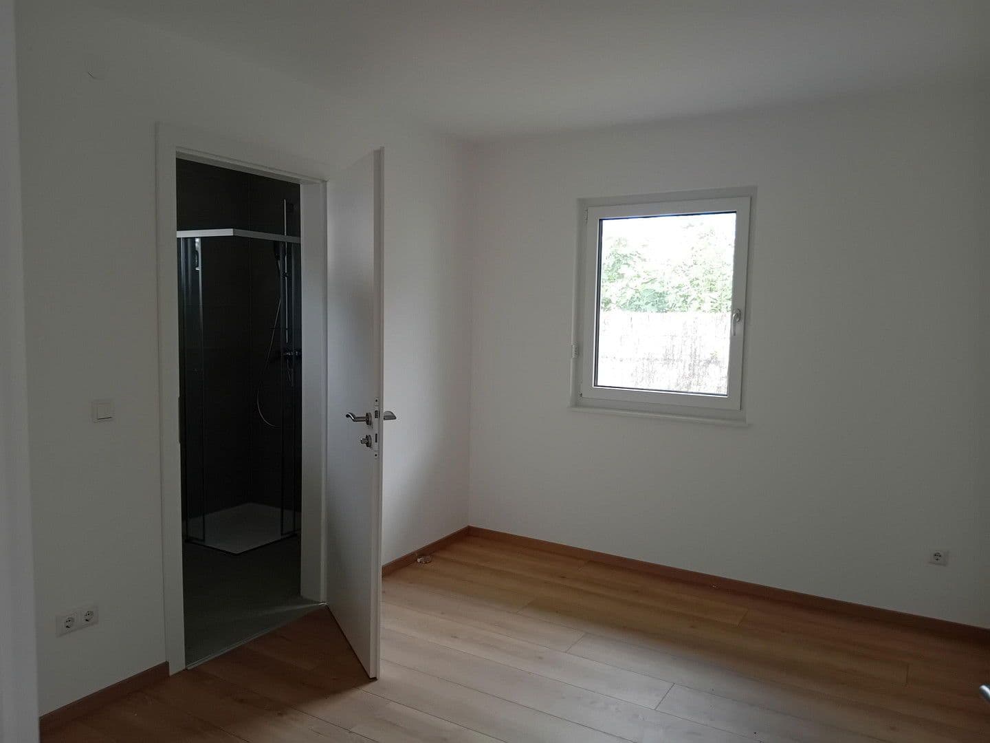 Pronájem domu 97 m², pozemek 564 m², Gerasdorf bei Wien (Oberlisse), Dolní Rakousko Pronájem domu 97 m², pozemek 564 m², Gerasdorf bei Wien (Oberlisse), Dolní Rakousko