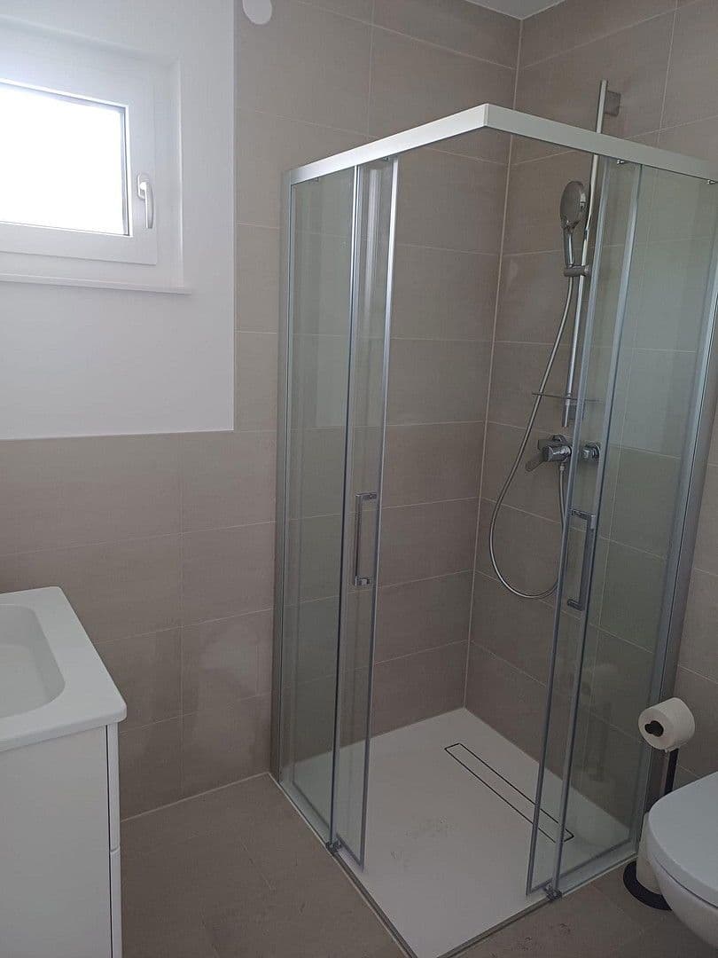 Pronájem domu 97 m², pozemek 564 m², Gerasdorf bei Wien (Oberlisse), Dolní Rakousko Pronájem domu 97 m², pozemek 564 m², Gerasdorf bei Wien (Oberlisse), Dolní Rakousko