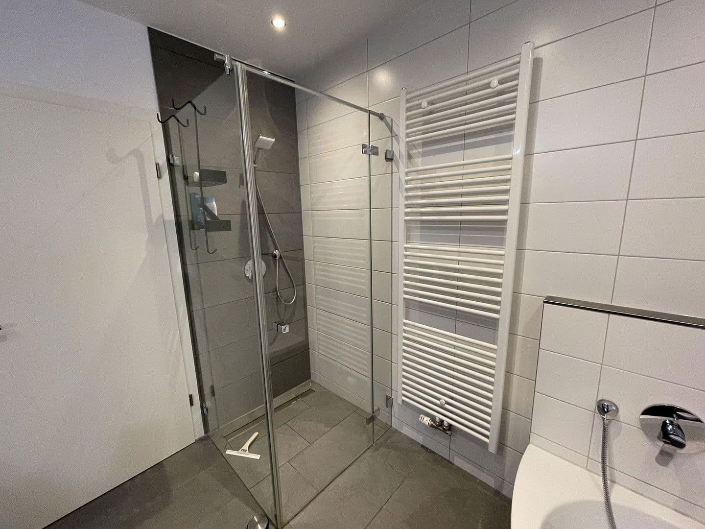 Prodej bytu 4+1 121 m², Hofgartenstraße 57, Neuenstadt am Kocher, Bádensko-Württembersko Prodej bytu 4+1 121 m², Hofgartenstraße 57, Neuenstadt am Kocher, Bádensko-Württembersko