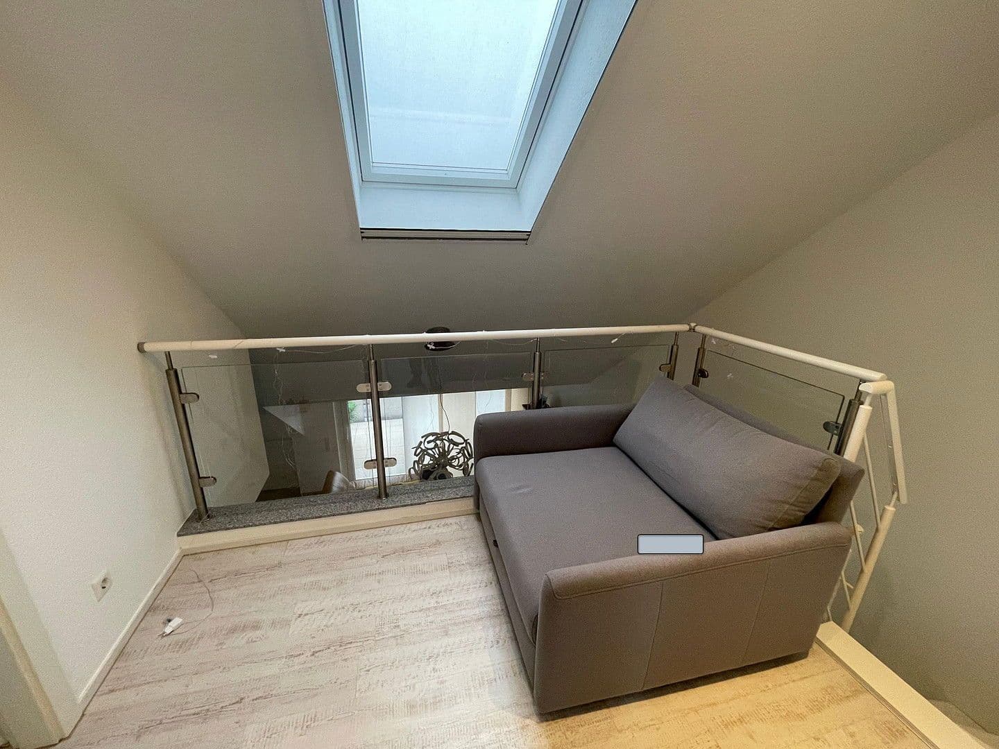 Prodej bytu 4+1 121 m², Hofgartenstraße 57, Neuenstadt am Kocher, Bádensko-Württembersko Prodej bytu 4+1 121 m², Hofgartenstraße 57, Neuenstadt am Kocher, Bádensko-Württembersko