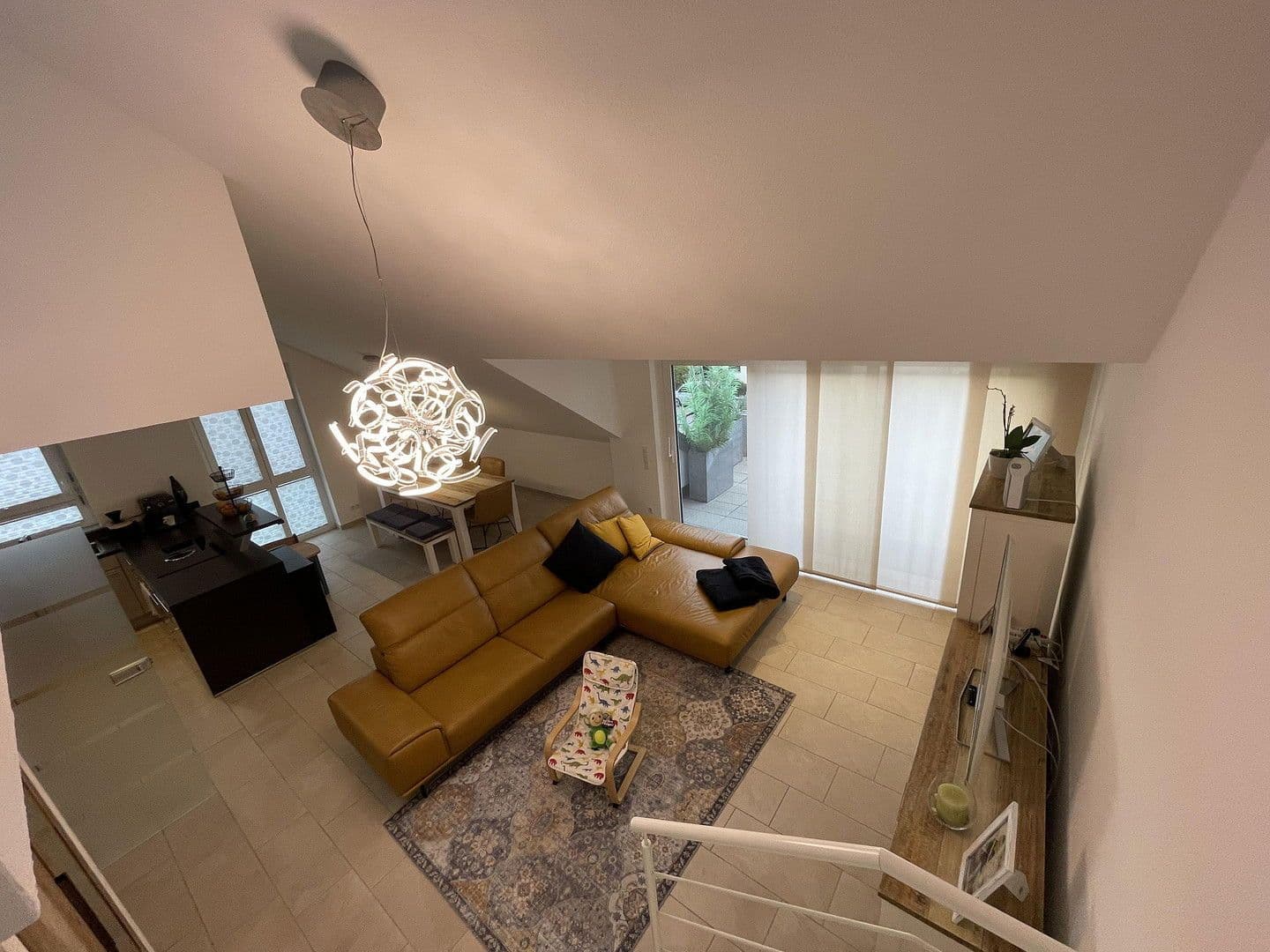 Prodej bytu 4+1 121 m², Hofgartenstraße 57, Neuenstadt am Kocher, Bádensko-Württembersko Prodej bytu 4+1 121 m², Hofgartenstraße 57, Neuenstadt am Kocher, Bádensko-Württembersko