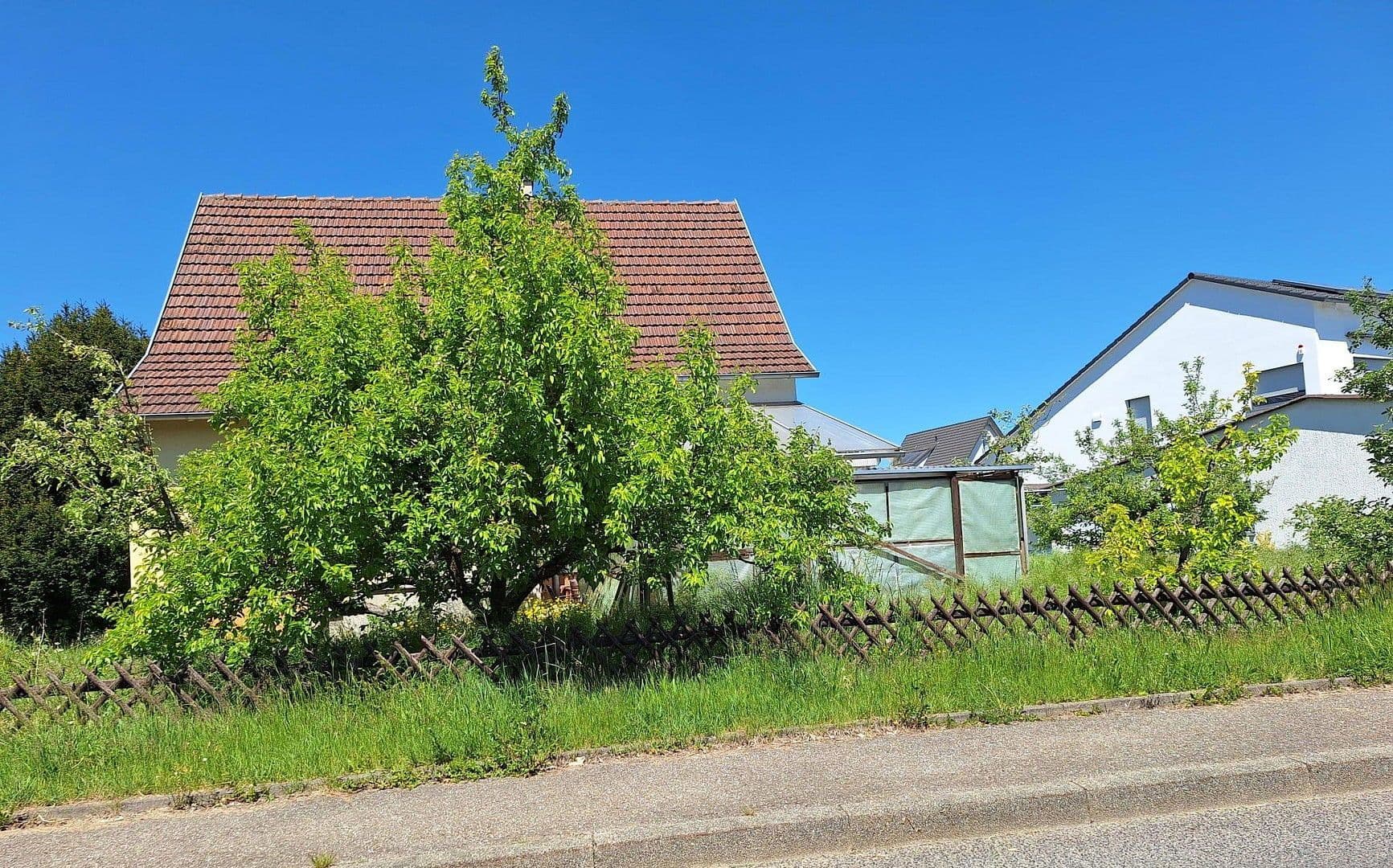 Prodej domu 120 m², pozemek 806 m², Silcherweg 2, Weil der Stadt, Bádensko-Württembersko Prodej domu 120 m², pozemek 806 m², Silcherweg 2, Weil der Stadt, Bádensko-Württembersko