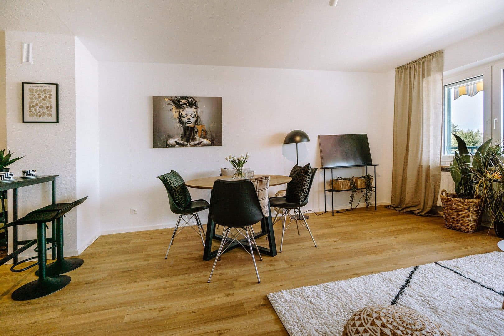 Prodej bytu 2+1 61 m², Hirschbergweg 4, Olching, Bavorsko Prodej bytu 2+1 61 m², Hirschbergweg 4, Olching, Bavorsko