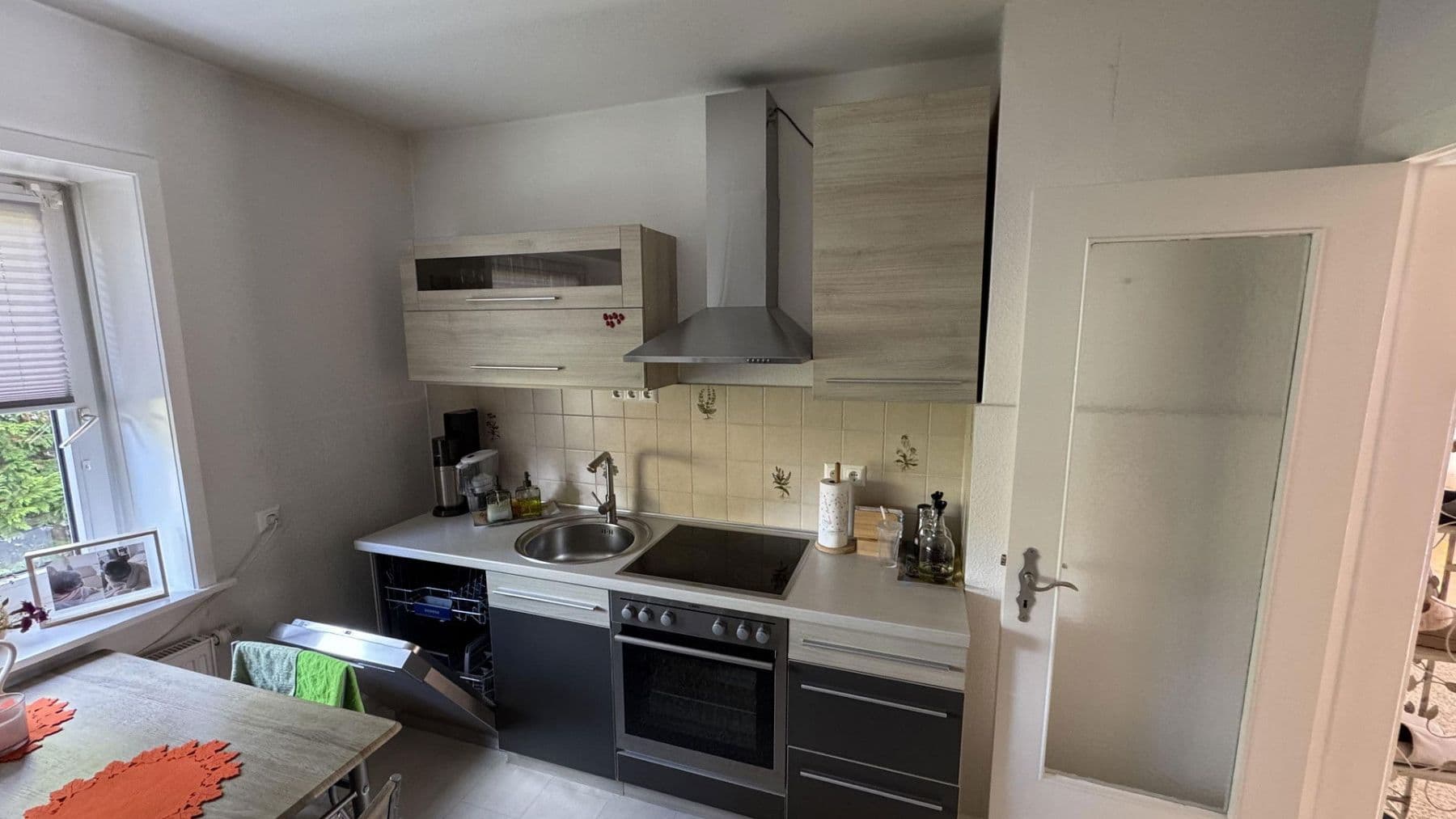 Pronájem bytu 3+1 85 m², Barsbütteler Straße 29, Hamburg, Hamburg Pronájem bytu 3+1 85 m², Barsbütteler Straße 29, Hamburg, Hamburg