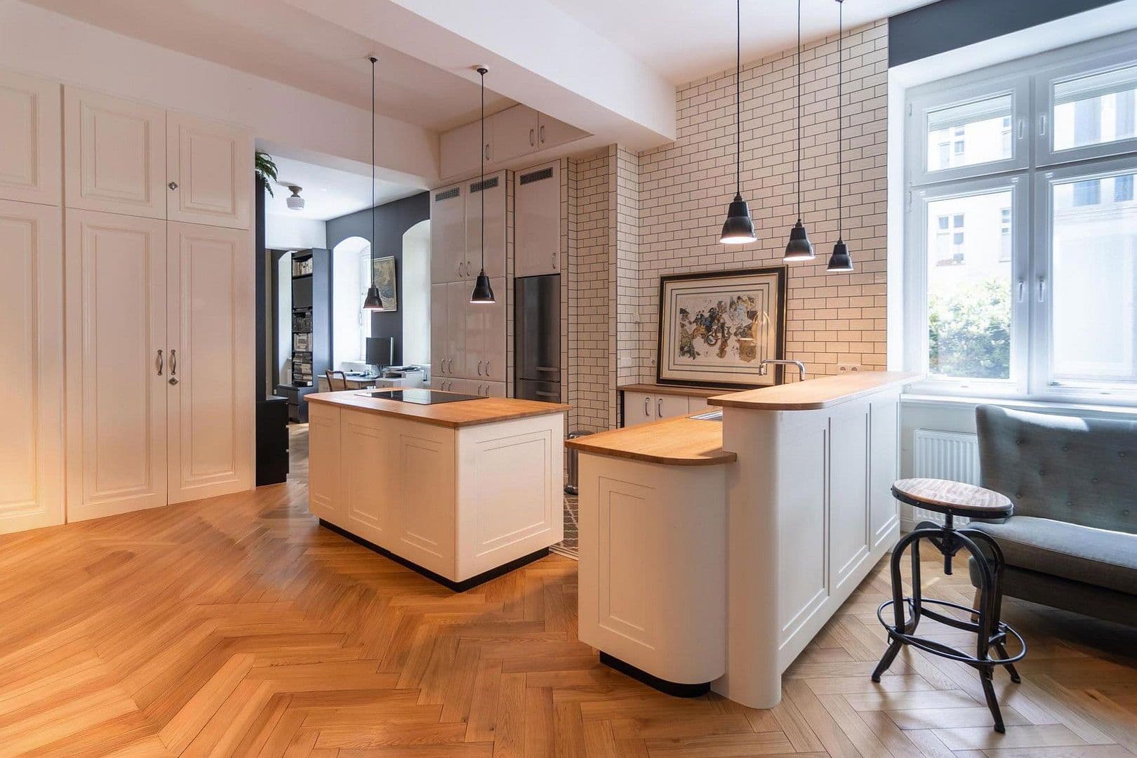 Prodej bytu 4+1 151 m², Berlin, Berlín Prodej bytu 4+1 151 m², Berlin, Berlín