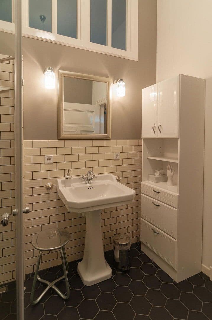 Prodej bytu 4+1 151 m², Berlin, Berlín Prodej bytu 4+1 151 m², Berlin, Berlín