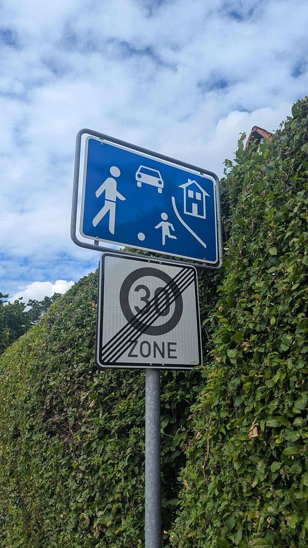 Pronájem bytu 3+1 50 m², Elbogenerstr. 7, Dachau, Bavorsko Pronájem bytu 3+1 50 m², Elbogenerstr. 7, Dachau, Bavorsko