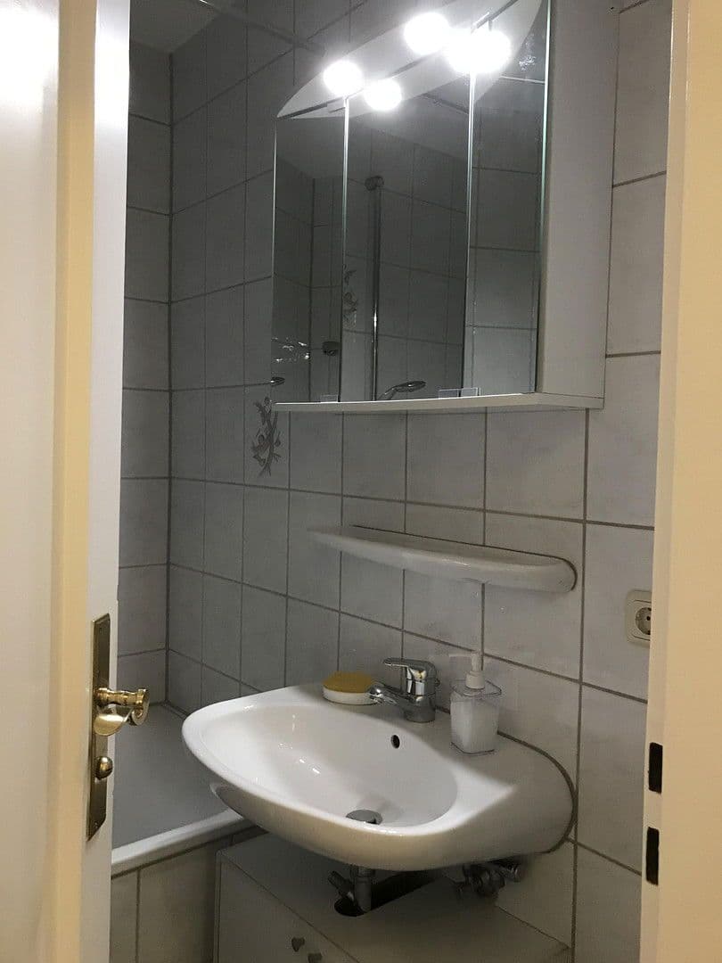 Pronájem bytu 2+1 44 m², Martin Behaim Str. 2, München, Bavorsko Pronájem bytu 2+1 44 m², Martin Behaim Str. 2, München, Bavorsko