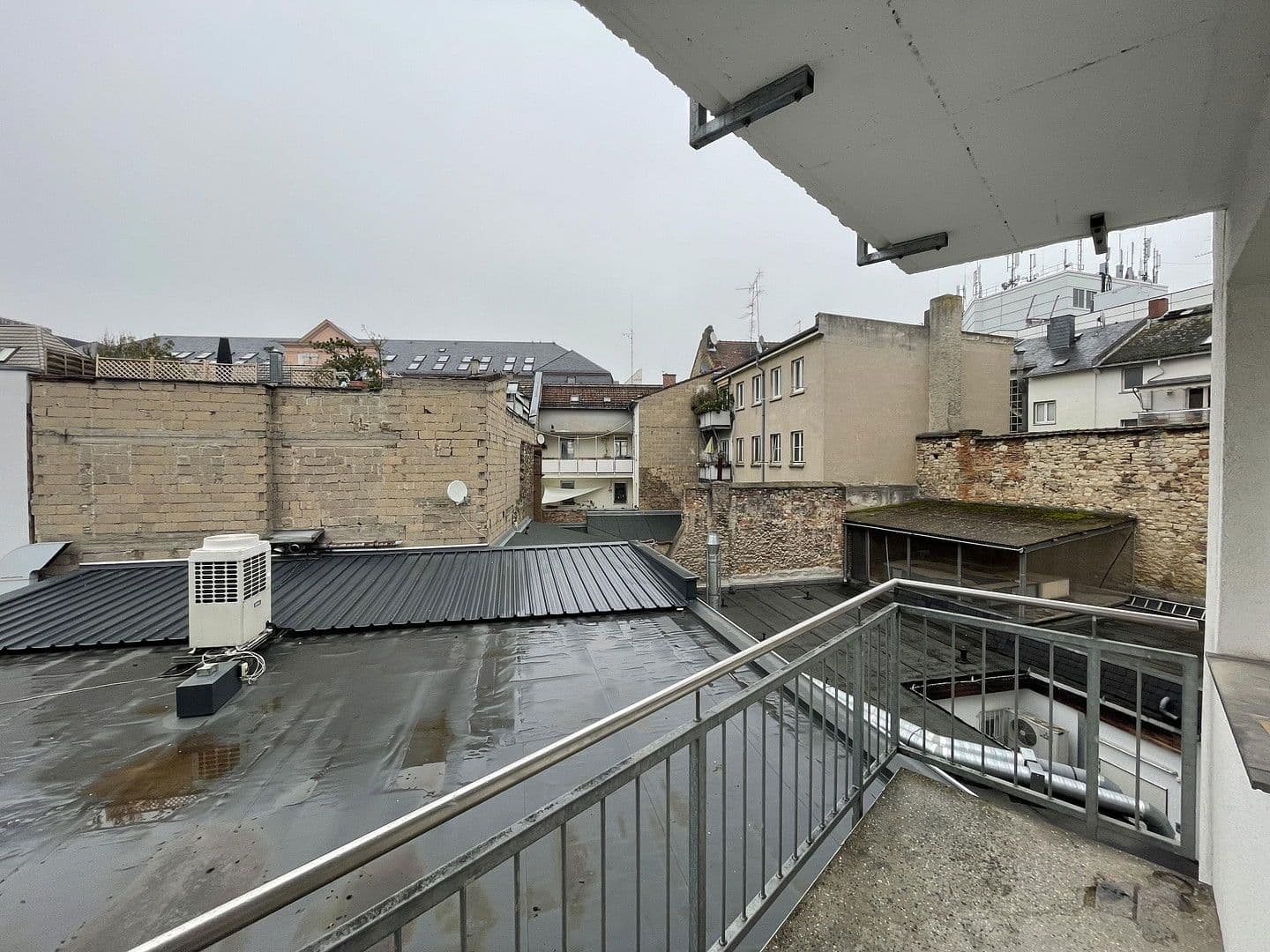 Pronájem bytu 3+1 78 m², Stadthausstrasse 9-11, Mainz, Porýní-Falc Pronájem bytu 3+1 78 m², Stadthausstrasse 9-11, Mainz, Porýní-Falc