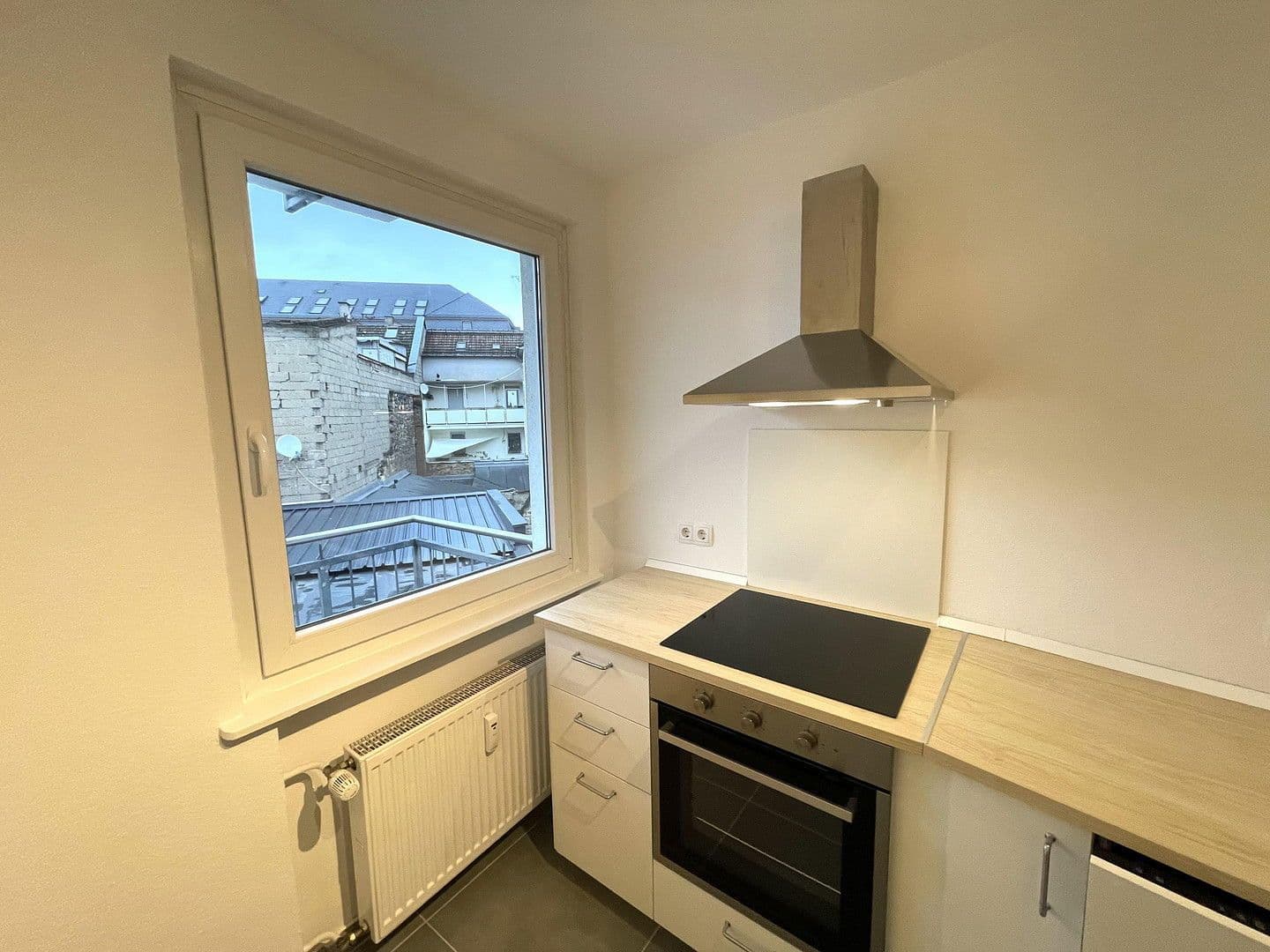 Pronájem bytu 3+1 78 m², Stadthausstrasse 9-11, Mainz, Porýní-Falc Pronájem bytu 3+1 78 m², Stadthausstrasse 9-11, Mainz, Porýní-Falc