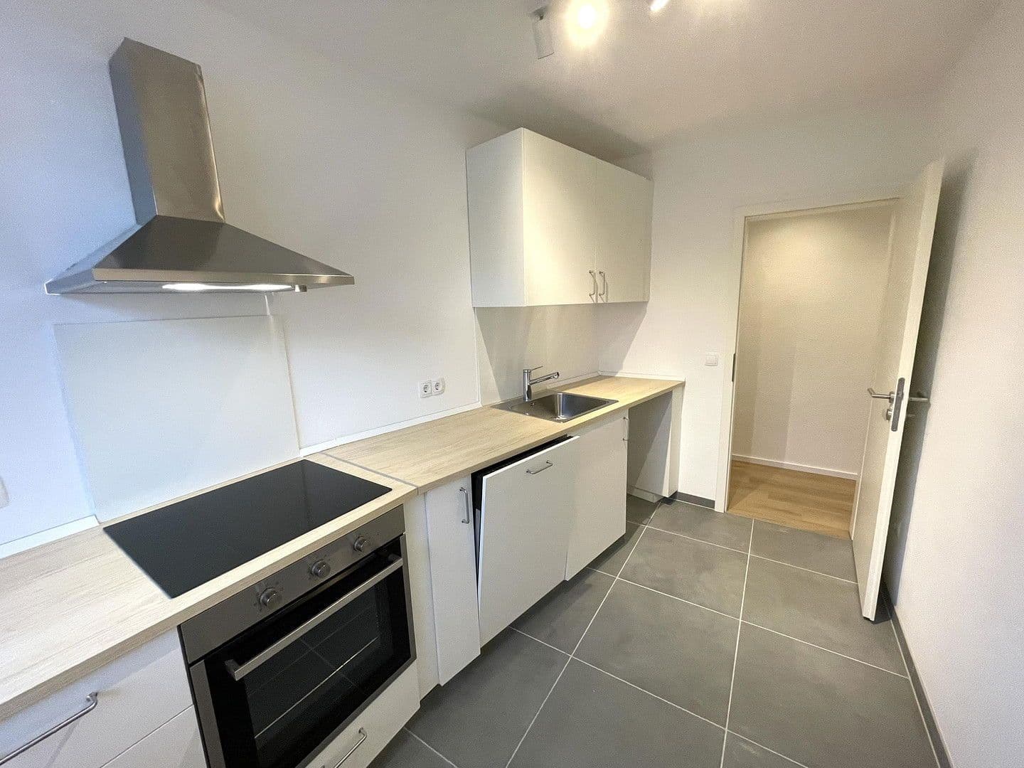 Pronájem bytu 3+1 78 m², Stadthausstrasse 9-11, Mainz, Porýní-Falc Pronájem bytu 3+1 78 m², Stadthausstrasse 9-11, Mainz, Porýní-Falc