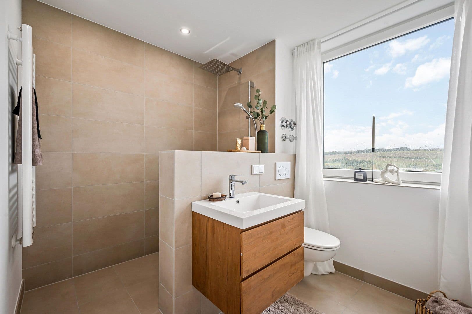 Prodej bytu 3+1 88 m², Breslauer Straße 2, Taunusstein, Hessen Prodej bytu 3+1 88 m², Breslauer Straße 2, Taunusstein, Hessen