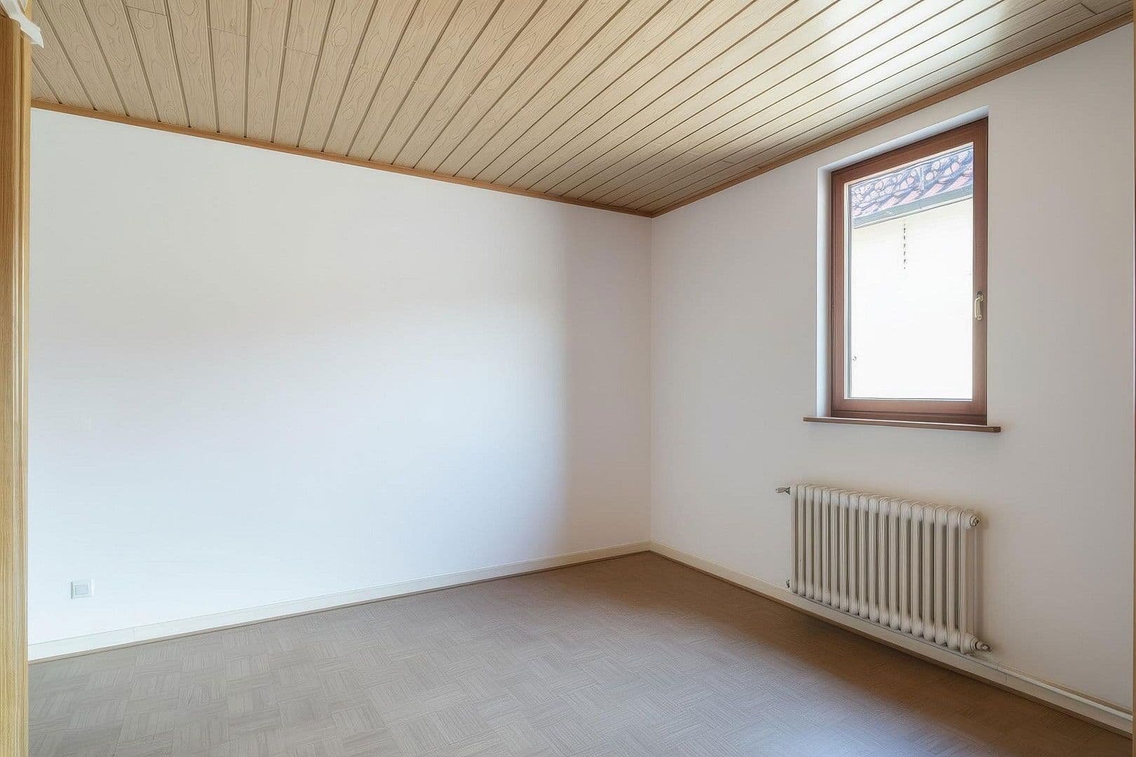 Prodej domu 170 m², pozemek 378 m², Langgasse 32, Mörfelden-Walldorf, Hessen Prodej domu 170 m², pozemek 378 m², Langgasse 32, Mörfelden-Walldorf, Hessen