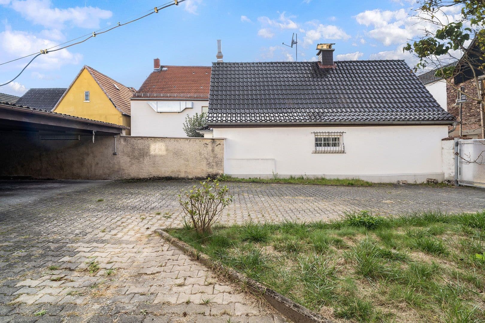 Prodej domu 170 m², pozemek 378 m², Langgasse 32, Mörfelden-Walldorf, Hessen Prodej domu 170 m², pozemek 378 m², Langgasse 32, Mörfelden-Walldorf, Hessen